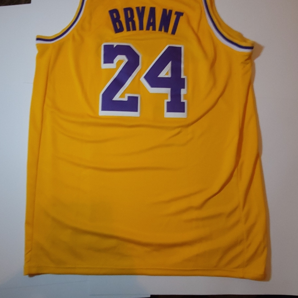 KOBE YELLOW XL JERSEY